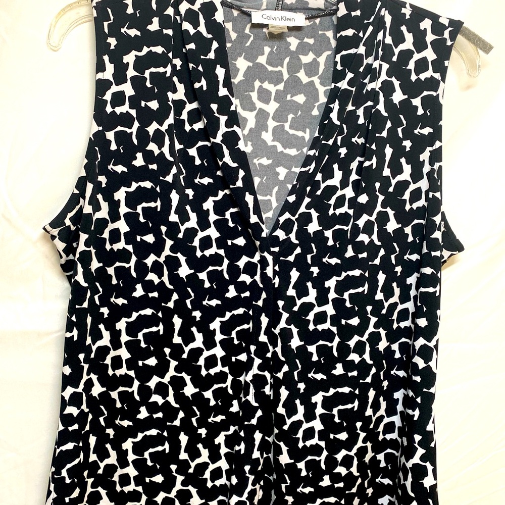 CK Black and White Shell